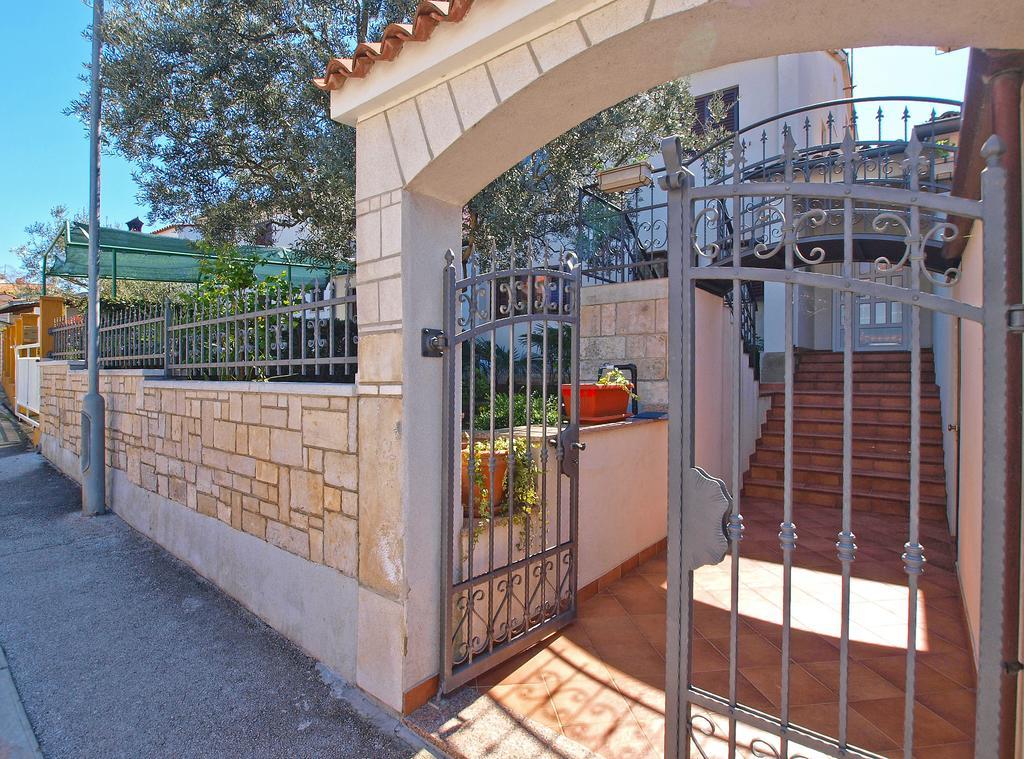 Apartments Lidija 1305 普拉 外观 照片